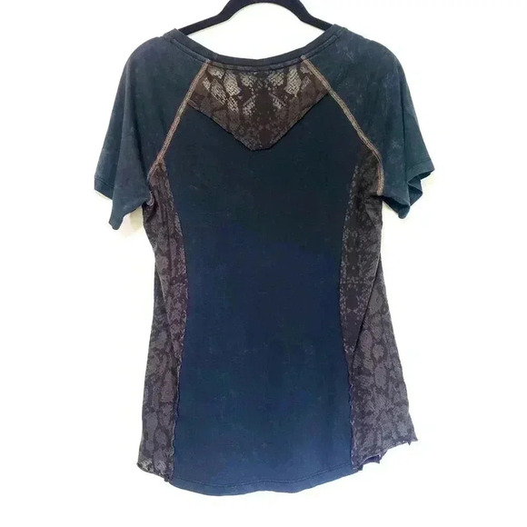 Affliction Tshirt womens size large bling y2k vintage navy blue snakeskin - Picture 4 of 4